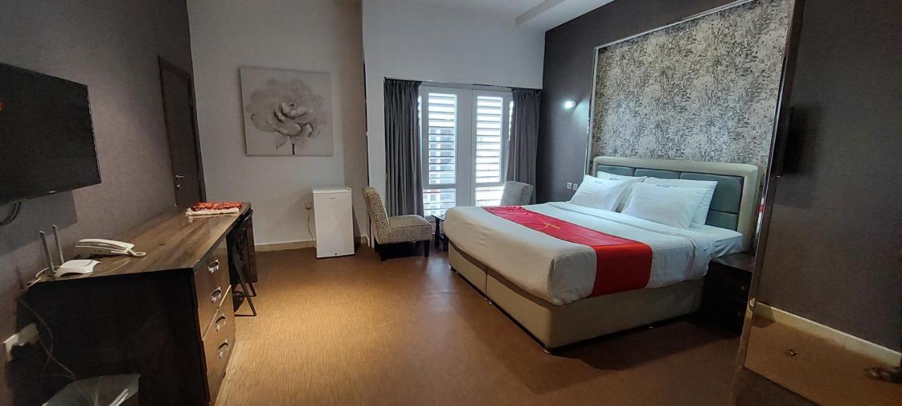 Eman House Aparthotel Salalah Exterior photo